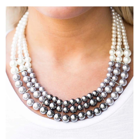 Paparazzi Multi strand pearl necklace & earrings  Hombre Cream & Gray NWOT - Picture 8 of 14